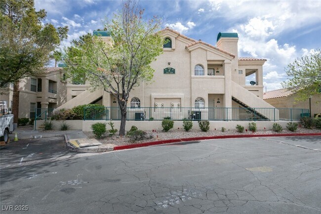Primary Photo - 2251 Wigwam Pkwy