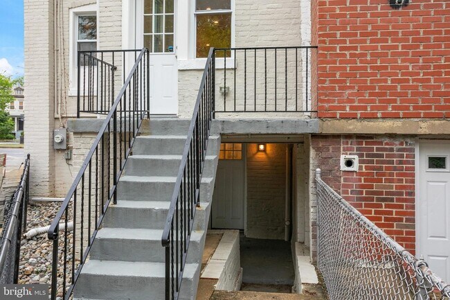 Building Photo - 4023 New Hampshire Ave NW