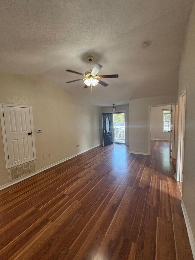 Building Photo - 2864 Shoffner Ave