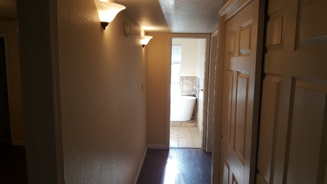 Building Photo - 306 Ridgecrest Dr