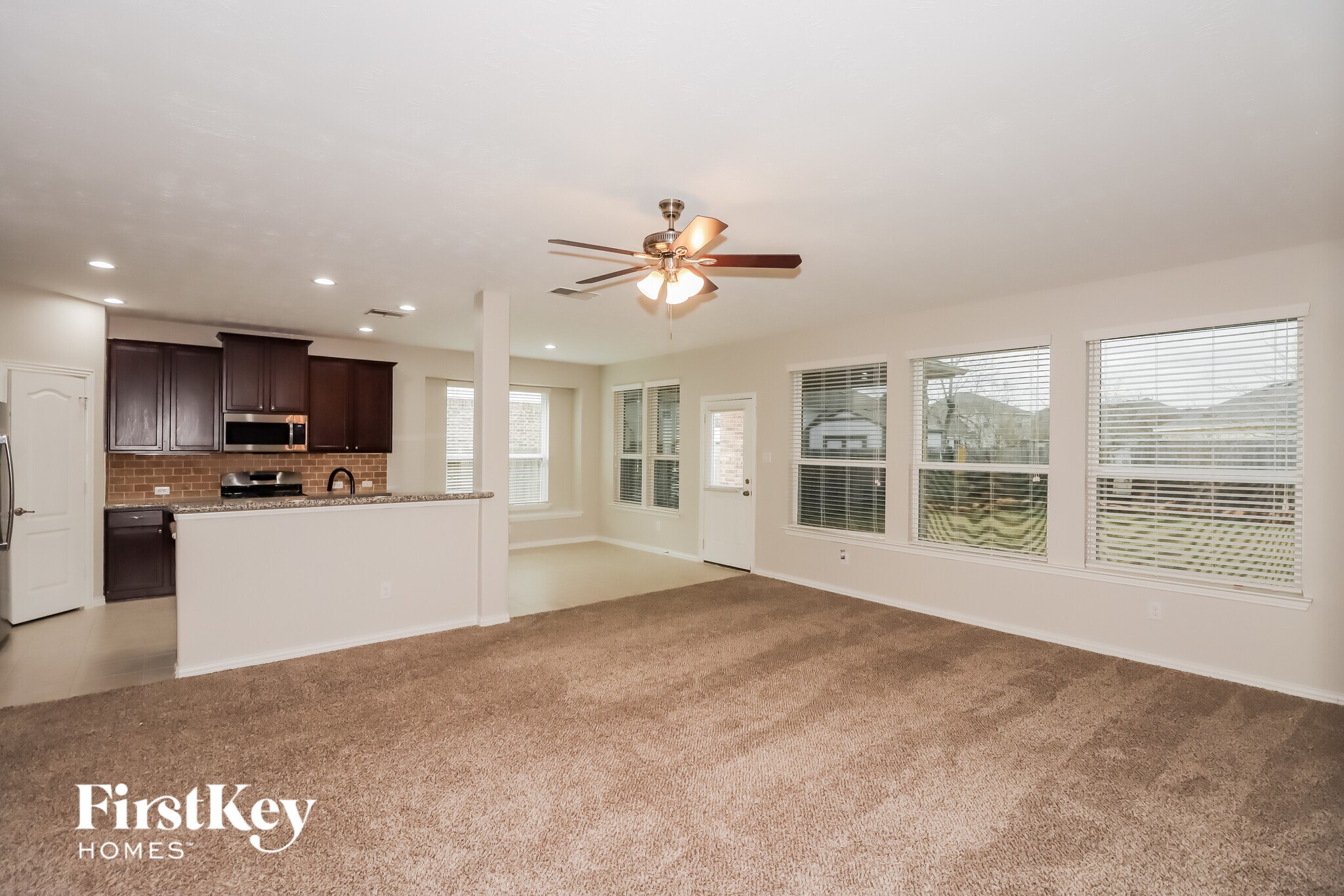 Building Photo - 219 Chestnut St