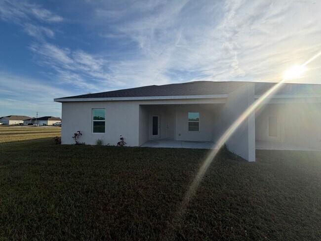 Building Photo - 16107 Badalona Dr