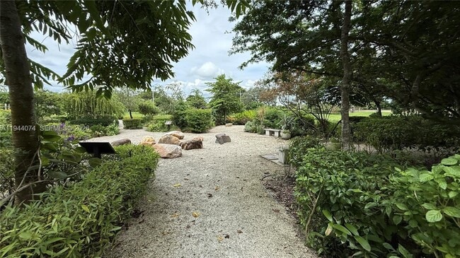 Building Photo - 2617 SE 27th Dr