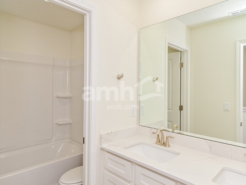 Building Photo - 96866 Blackrock Cv Wy