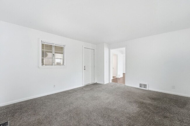Building Photo - 4029 Weisser Park Ave