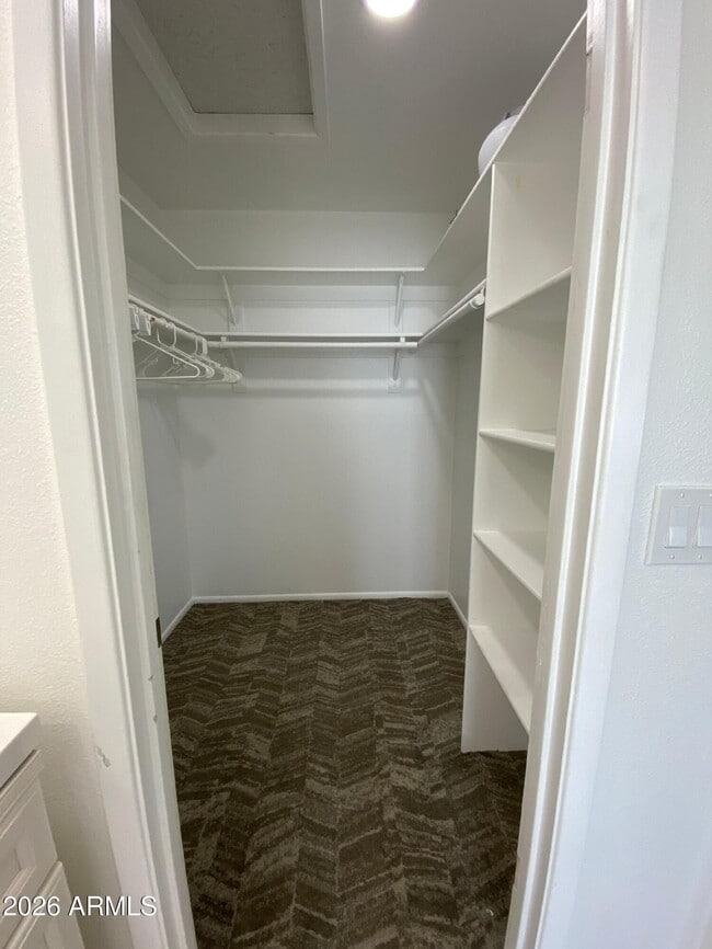 Building Photo - 1055 N Recker Rd