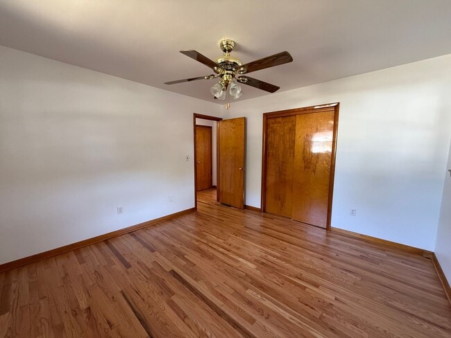 Building Photo - Three Bedroom Ranch
