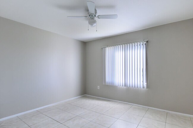 Building Photo - WATERFRONT- 2-BEDROOMS, 2-BATH- PUNTA GORD...