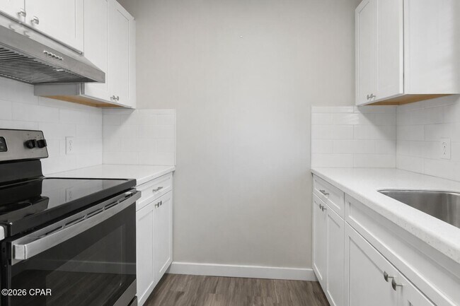 Building Photo - 1712 Vecuna Cir