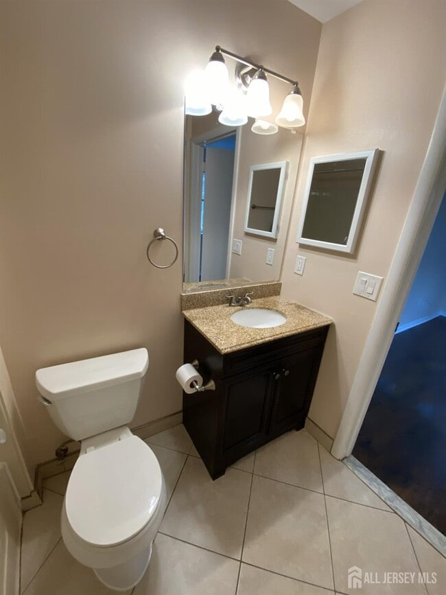 Building Photo - 9002 Tamarron Dr