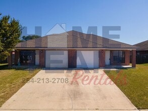 Building Photo - 3201 Dannen Ct