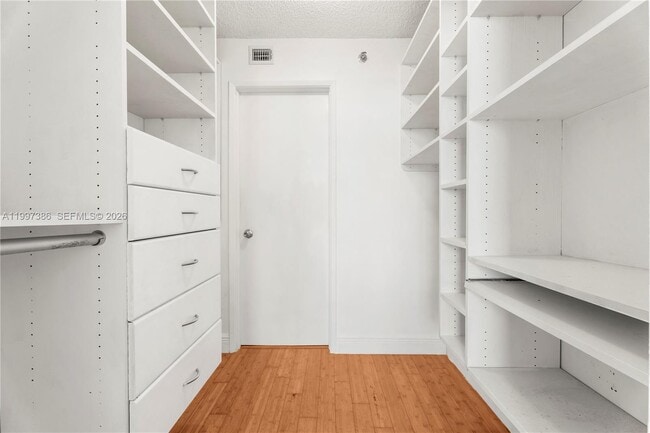 Building Photo - 770 Claughton Island Dr