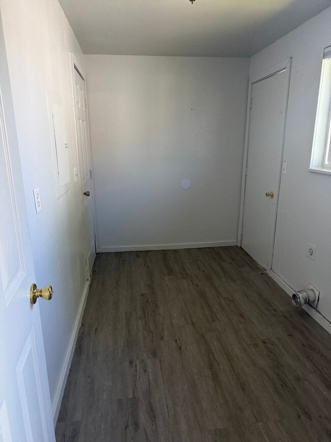 Building Photo - 9996 - Procurement Properties