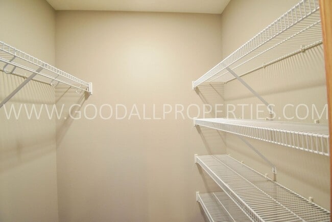 Building Photo - Pleasant Hill Townhome with 2-Car Garage, Walk-In Closets & Deck