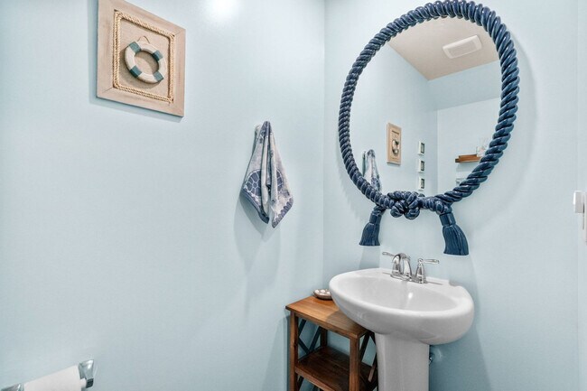 Building Photo - 332 Bayou Loop