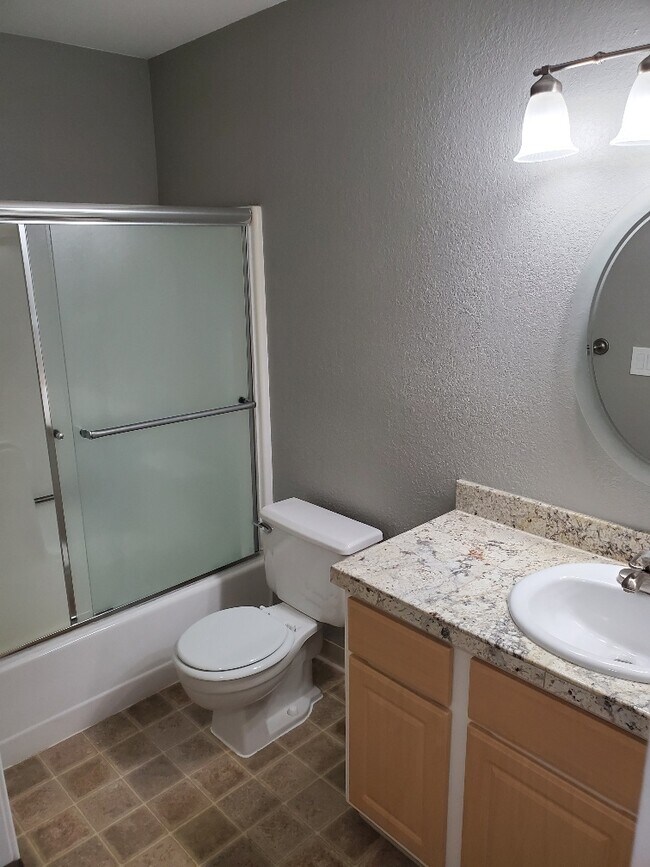 Building Photo - 9420 SW 146th Terrace