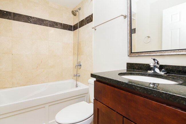 Building Photo - 6501 N Claremont Ave