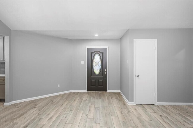 Building Photo - 835 Mayweather Ln