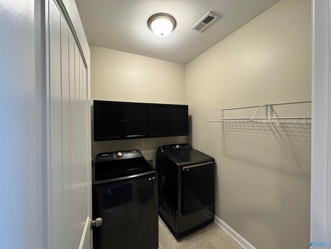 Building Photo - 155 Sougahatchee Dr