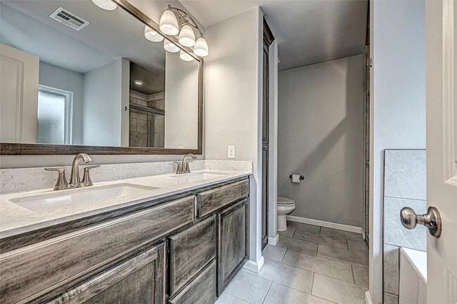 Building Photo - 18320 Autumn Grove Dr