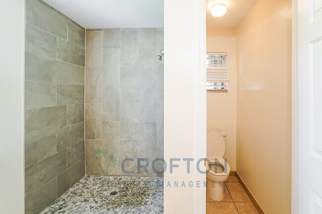 Building Photo - Very nice 3 bedroom with bonus room in Poinciana