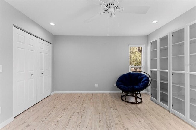 Building Photo - 3010 W Grovewood Ct