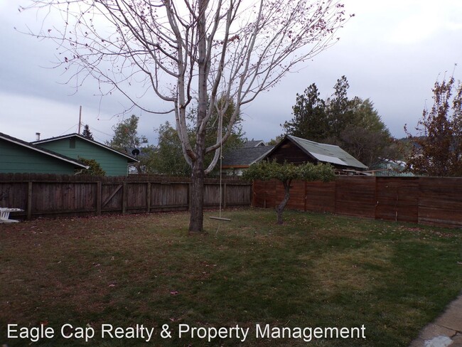 Building Photo - 2 br, 1 bath House - 1214 Y Ave.