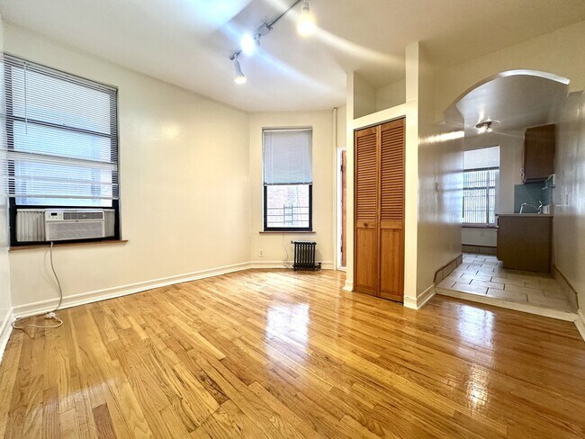 Floorplan - 3135 Broadway