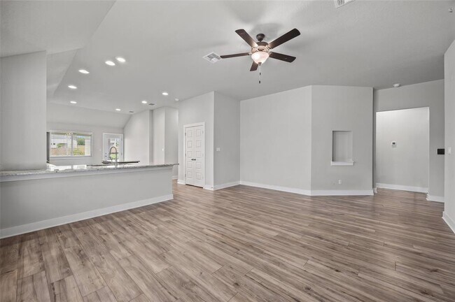 Building Photo - 627 Biscayne Bay Bend