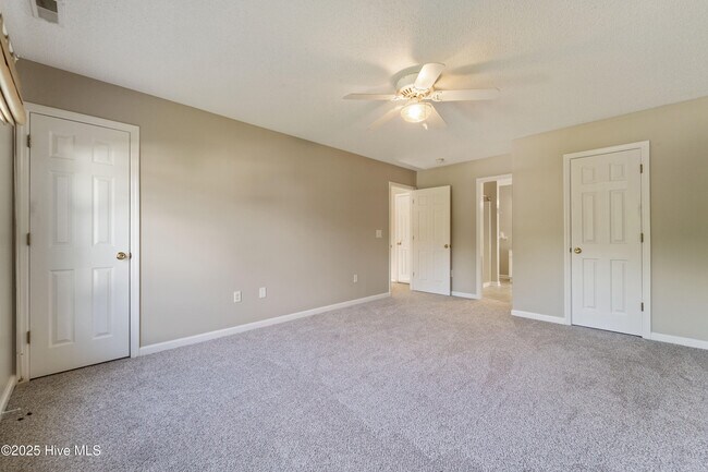 Building Photo - 119 Velma Ln