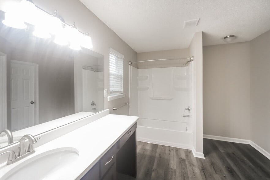 Building Photo - 7959 Ridgedale Dr