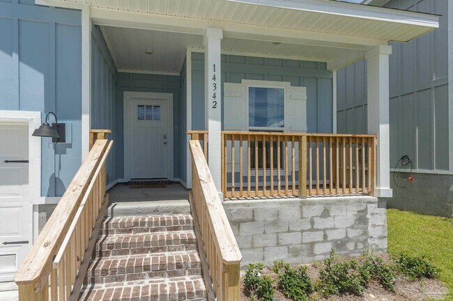 Building Photo - 14342 Gardenglen Dr