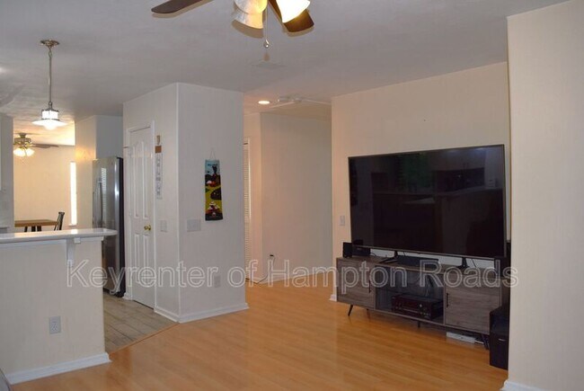 Building Photo - 1125 Lady Ashley Dr