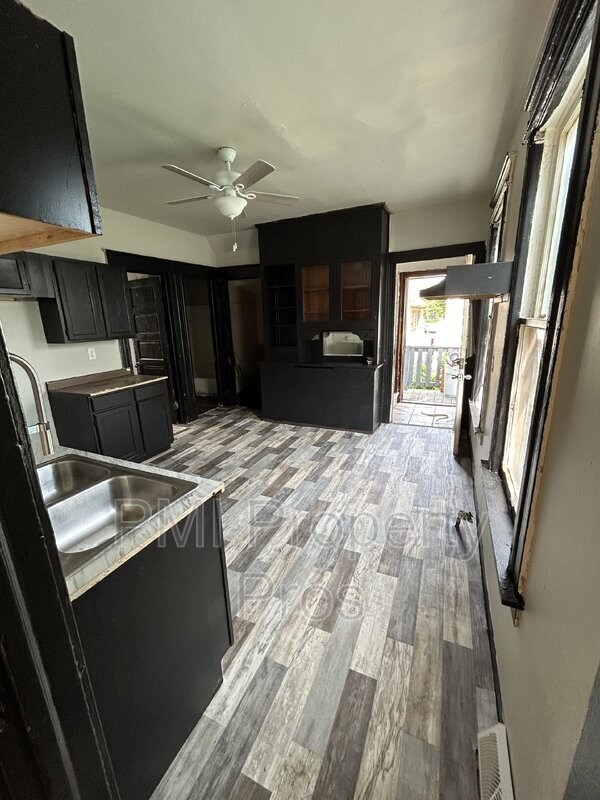 Building Photo - 1010A S 26th St