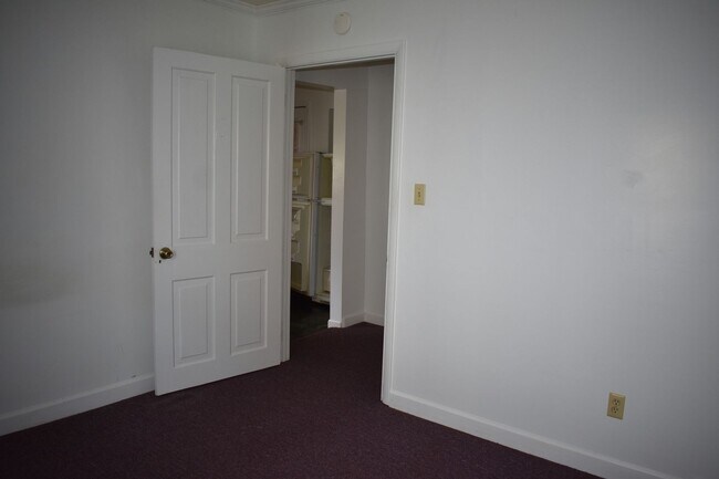 Building Photo - 209-211 N Clymer Ave