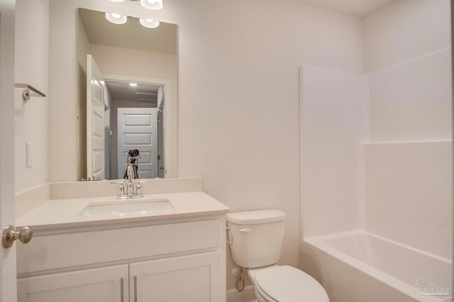 Building Photo - 2495 Cliff Hollow Cir