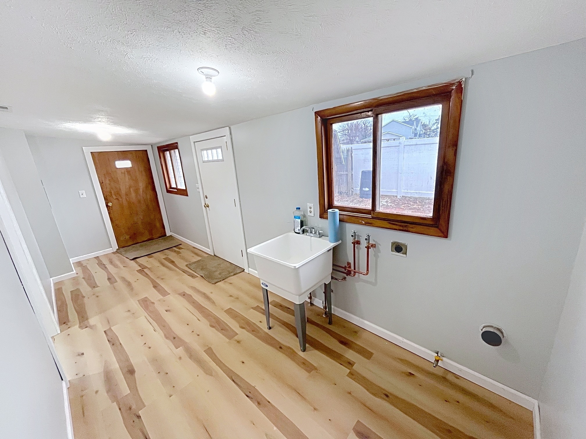 Building Photo - 38599 Plains Ct