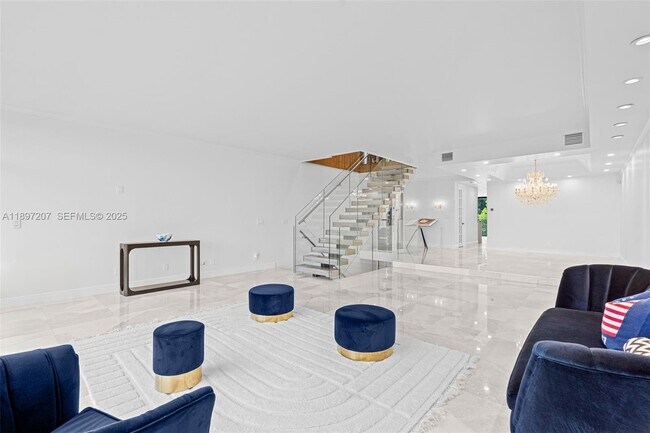 Building Photo - 6124 Paradise Point Dr