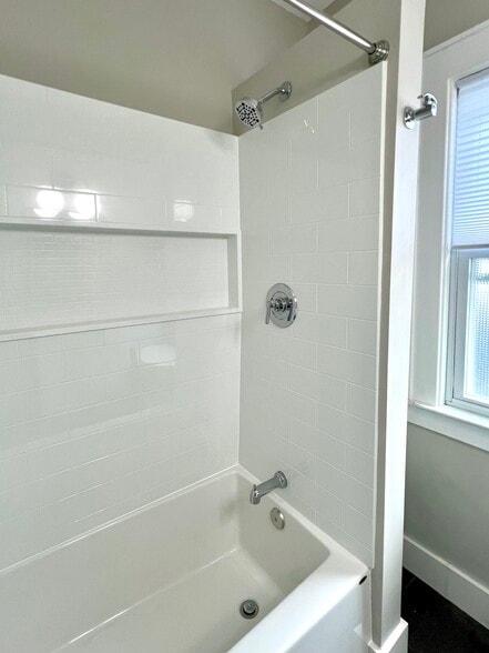 Building Photo - 522 Stafford Ave