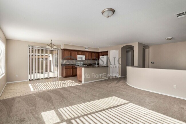 Building Photo - 5215 W Hasan Dr