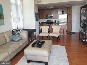 Building Photo - 155 Potomac Passage