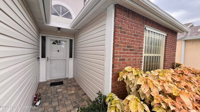 Building Photo - 1014 S Fork Cir