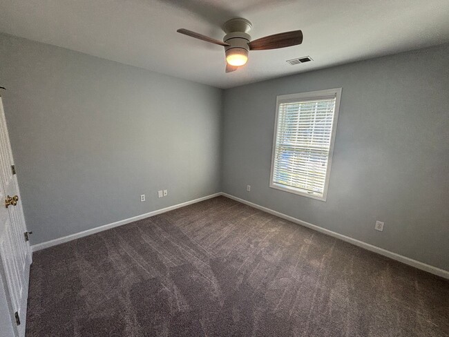 Building Photo - 3307 Crowell Ln