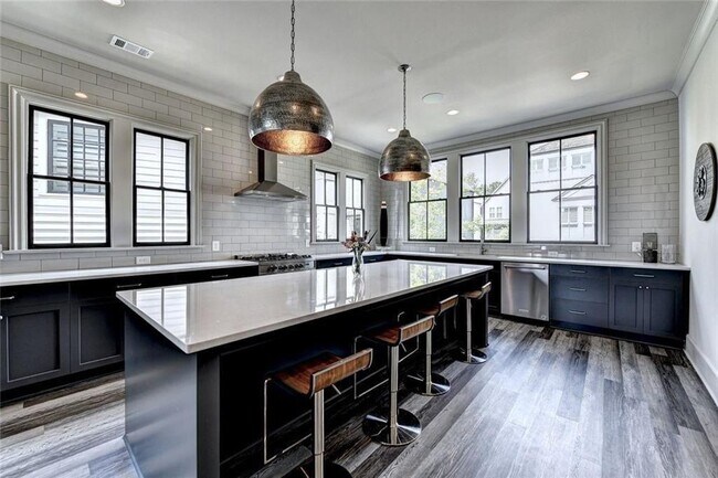 Building Photo - 2555 Brook Run