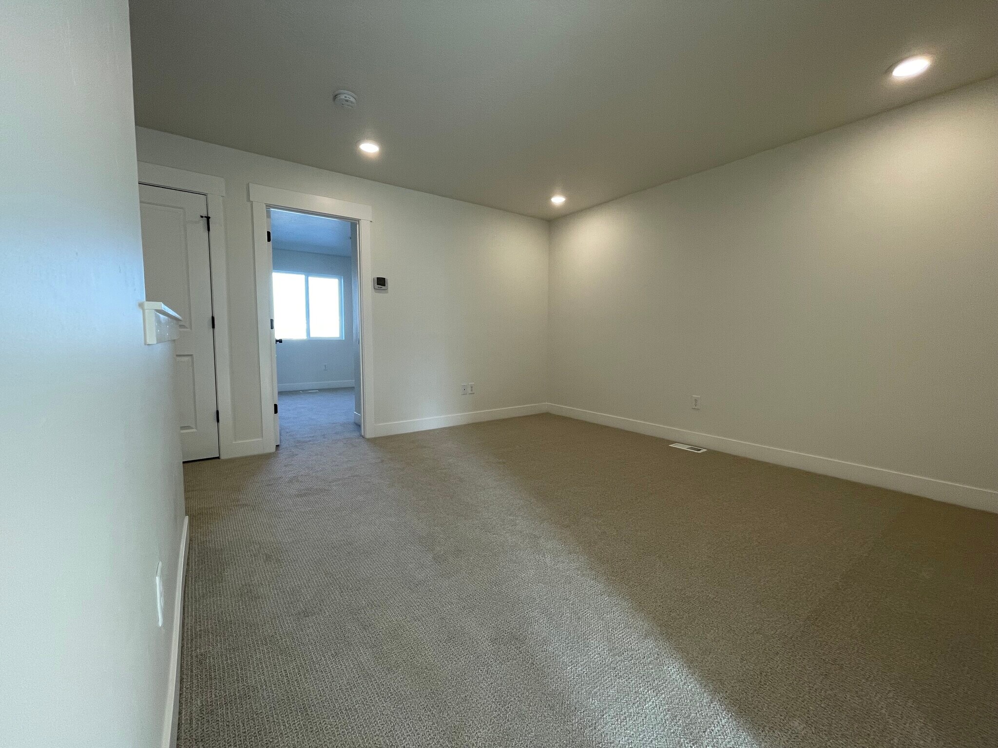 Building Photo - 465 W 490 N
