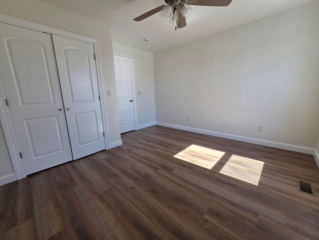 Building Photo - 43 W Main St