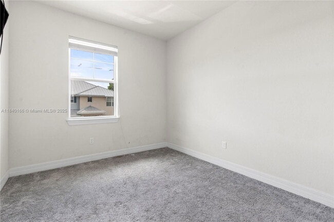 Building Photo - 5140 Eucalyptus Dr