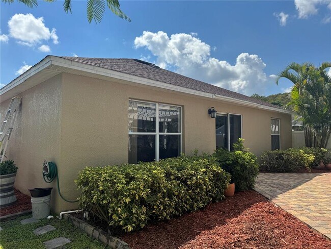 Building Photo - 2300 Saphire Ct