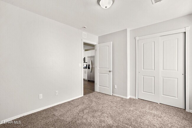 Building Photo - 778 Lemington St