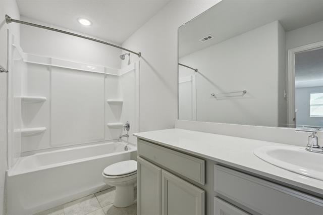 Building Photo - 2115 Clarion Dr